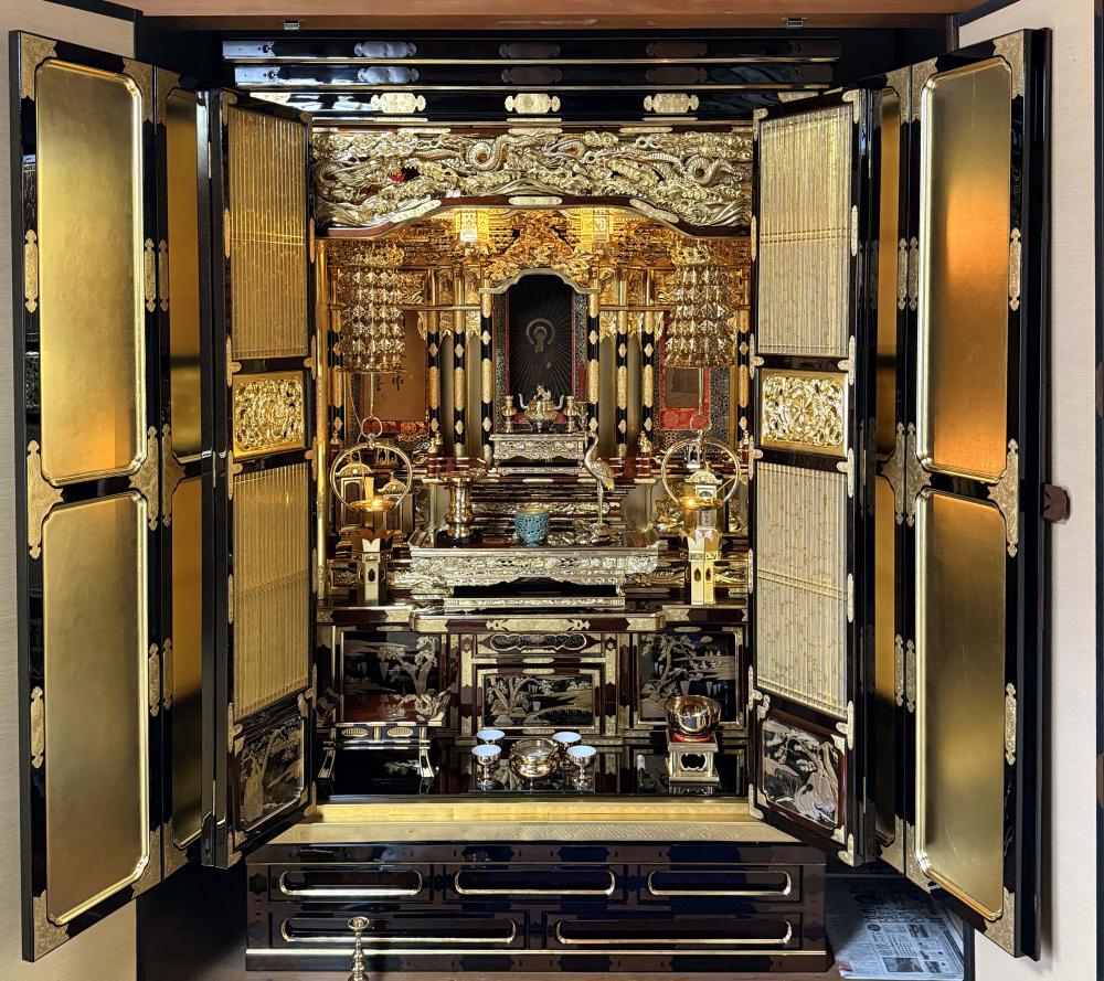 愛知県 豊田市でのCLEANING事例：「くすみと傷みが気になっていた」お仏壇を、新品のように蘇らせた総修復事例（豊田市）